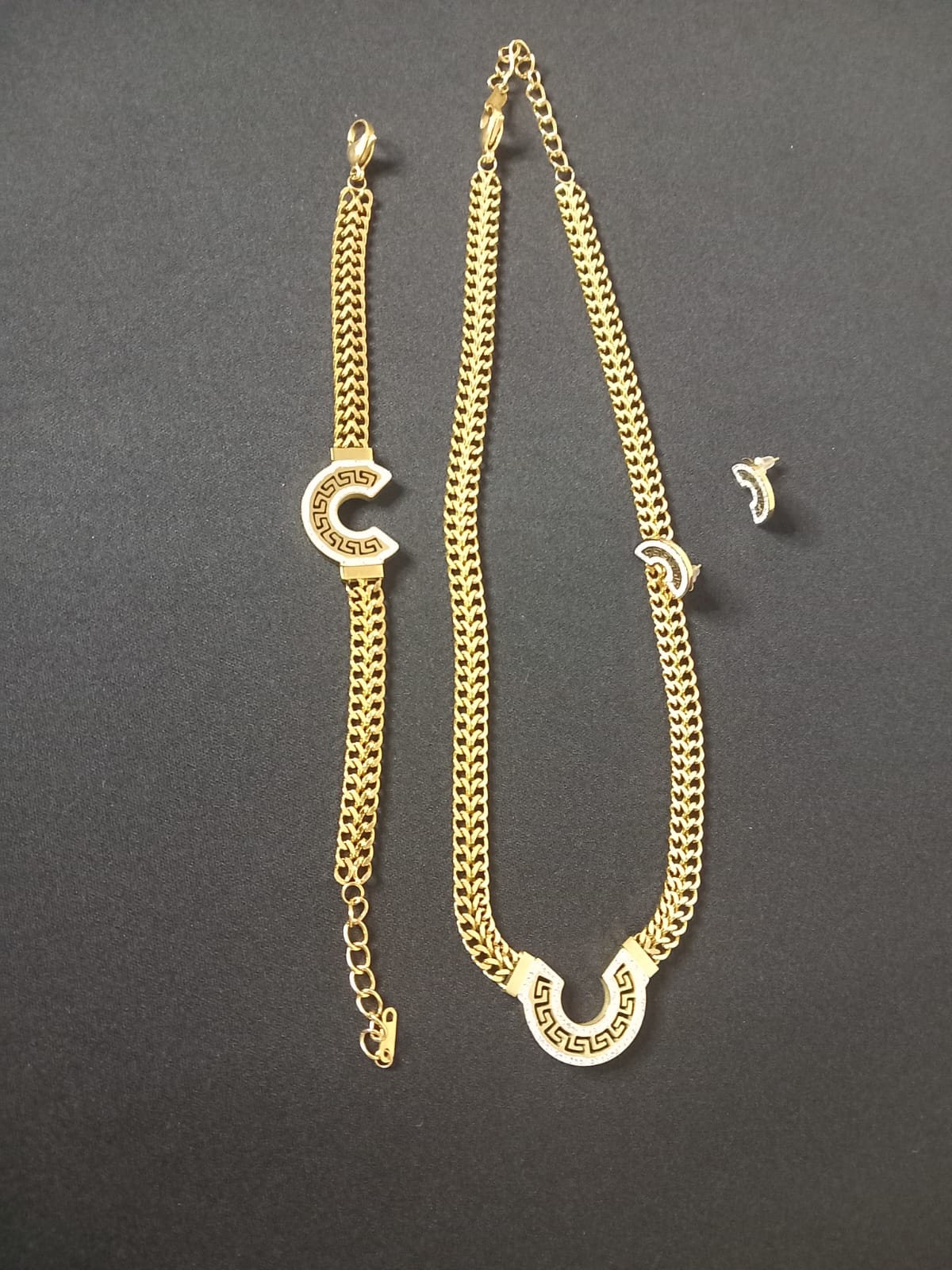 Ensemble Élégance : Collier, Bracelet et Boucles d'oreilles